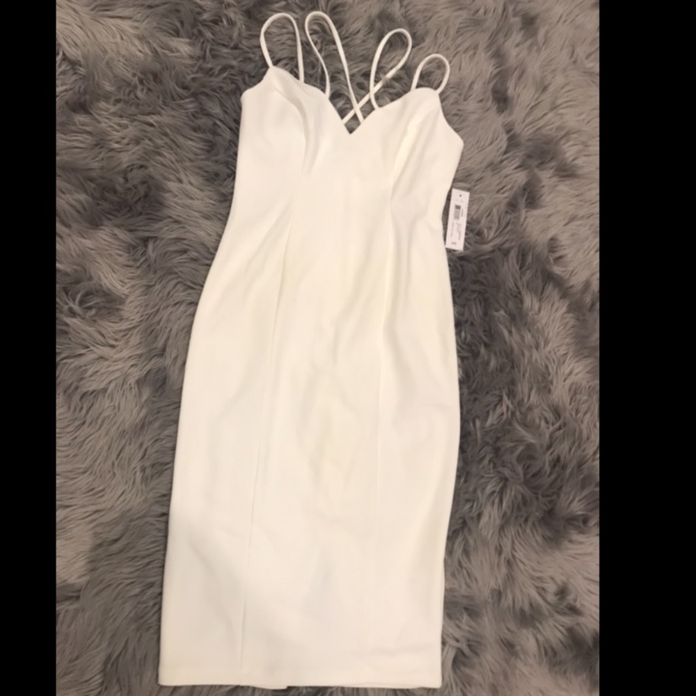 Bisou Bisou creamy white dress